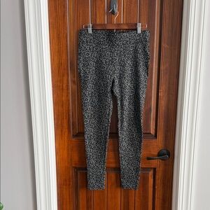 LOFT Women’s Black and Gray Leopard Print Pants/leggings